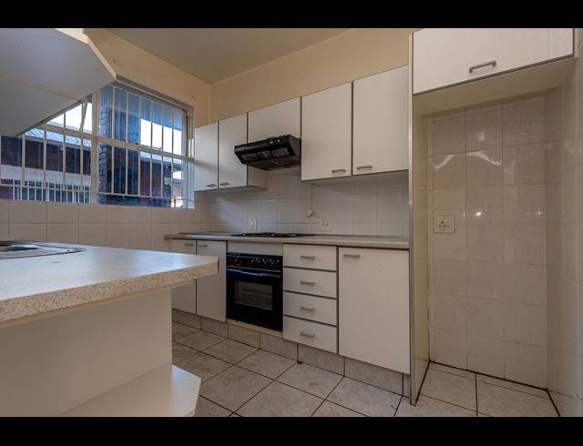 12 BEDROOM APARTMENT BLOCK FOR SALE IN ROSETTENVILLE